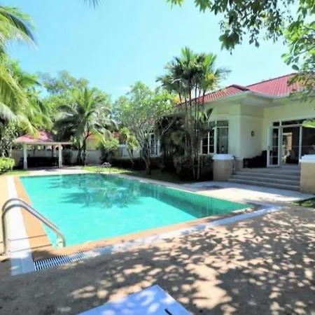 Feriehus Magnifique Maison Avec 2 Et Piscine